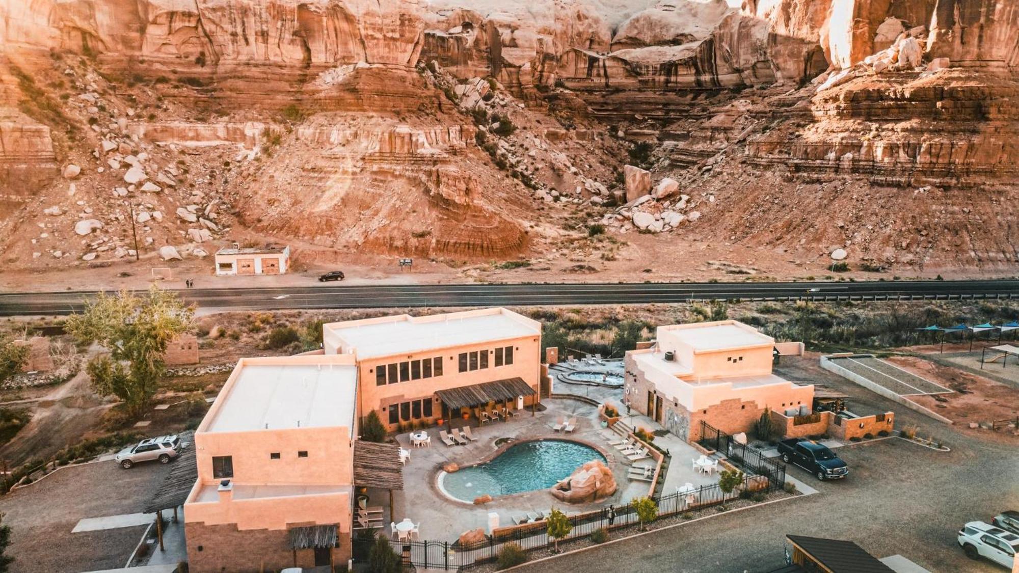 Bluff Dwellings Resort Екстер'єр фото
